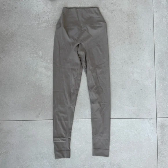 SET ACTIVE GREY LUX HIGH RISE LEGGINGS - Picture 3 of 7